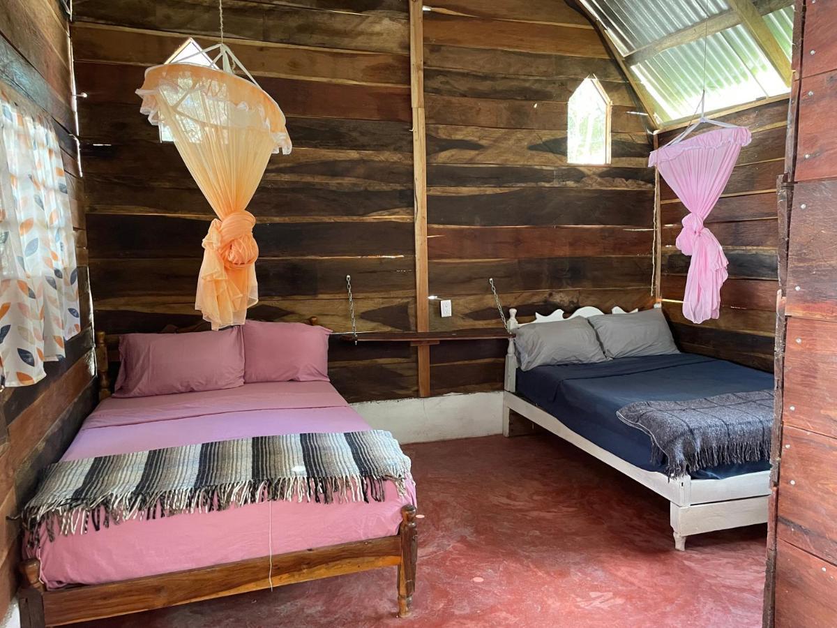 Отель Casados Ranch Эскарсега Экстерьер фото